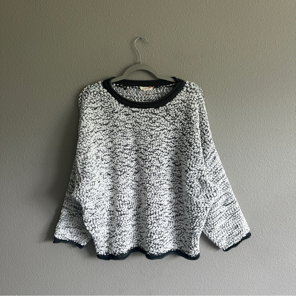 Mystree Oversized White Gray Textured Sweater Medium